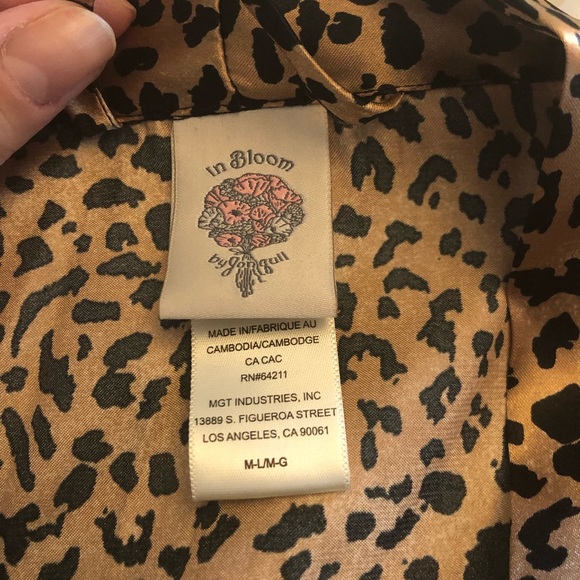 Never Worn Leopard Print Robe - Picture 2 of 2